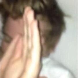 acidiclh's profile picture. follow @absentmgc or i unfollow im trying to help her reach her goal