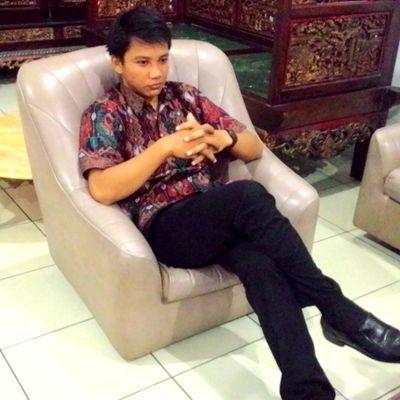 (^_^)
selalu tersenyum