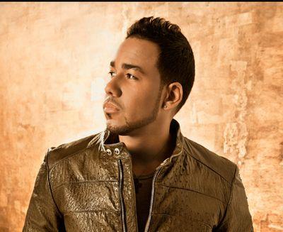 Frases y Oraciones del Rey de la Bachata

ROMEO SANTOS
THE KING