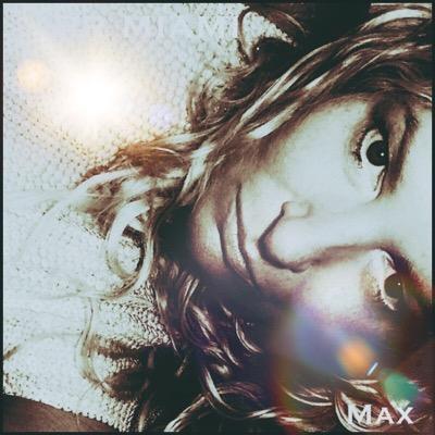 JulianneH20's profile picture. live life to the full!!