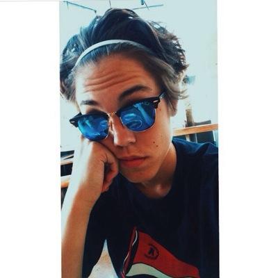 dont touch me unless u r matthew espinosa ♔ ☹/Matt ❝love him is like the sun, you know that is real, but can't touch❞