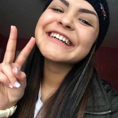 andrea71213's profile picture. 