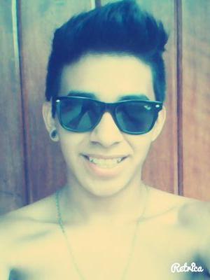 La vida es como un rompecabezas, cada pieza tiene una razón, un lugar, un porqué... no insistas en poner piezas donde no caben.
