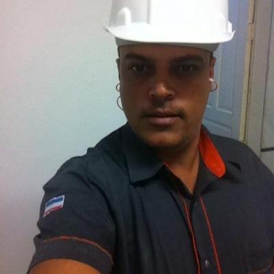 vendas.revestbrasil@yahoo.com fone:(28)3036-4259 Marcelo Macedo Gerente Comercial