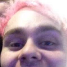 pls follow @streakedbassist bc she gave you this free follow :D