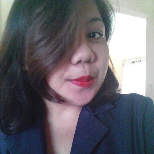 I hate it when people act fake. Just be yourself. Be true. Be you ;)
