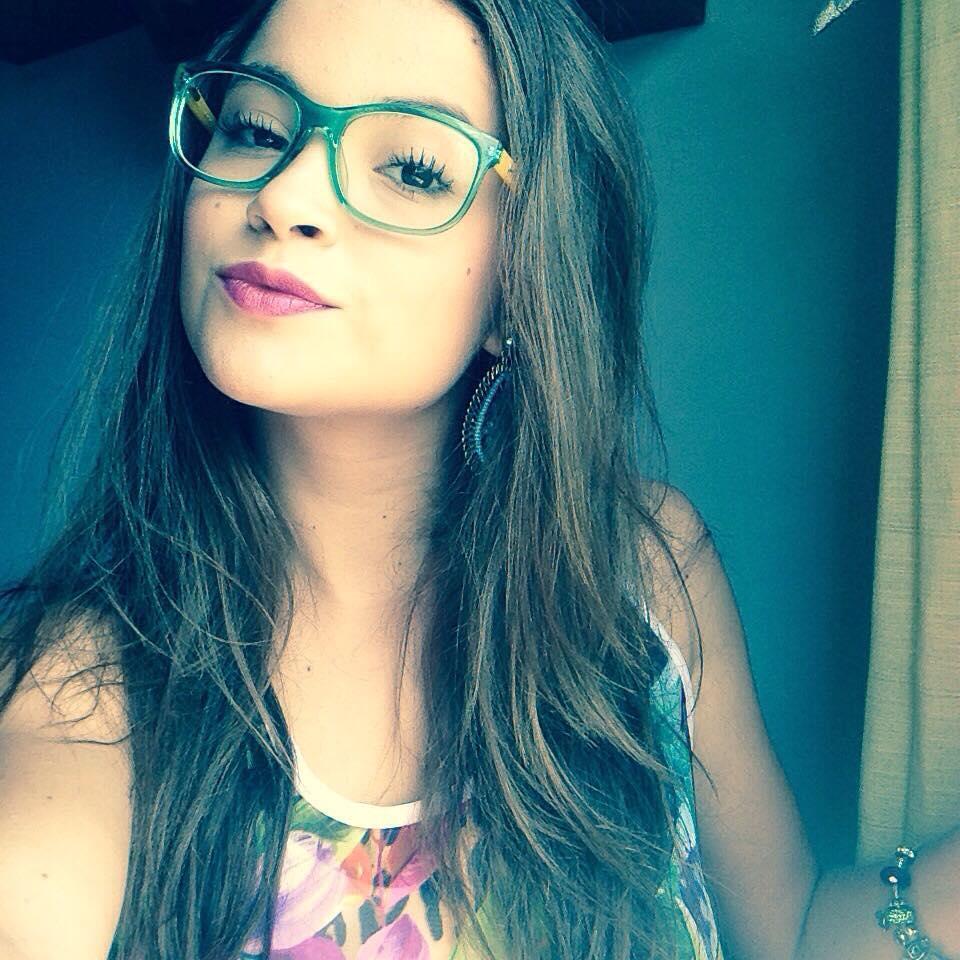 (Única e oficial e
monitorada pela minha mãe Rosana Chaddad e pela Clara)