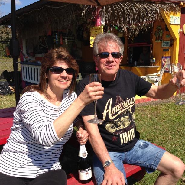 Full time travelers & performers bringing music, singing & magic to RV Parks, Theaters, Fairs, Outdoor Events, etc.