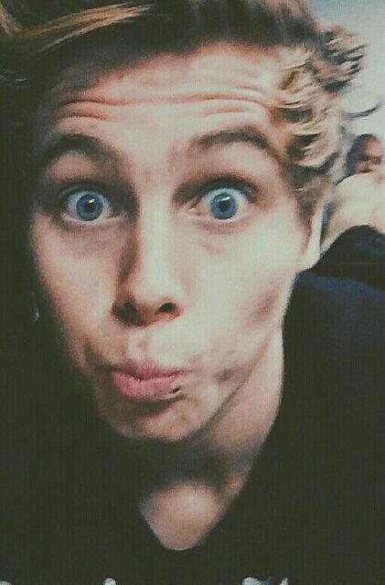 Hello .. my life's ?! #5SOS And loved them so much.