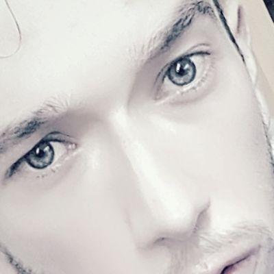 julianclaro's profile picture. 