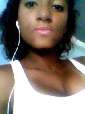 Que a nossa fé seja maior do que os nossos problemas...  Segue? Sigo de volta ;*