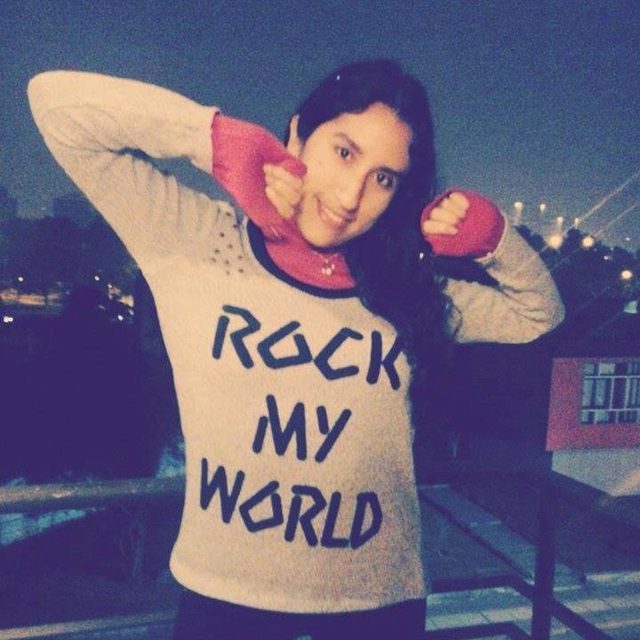 Recontra tech lover =). Amante de la música, del tenis, de la aventura, de las frases raras, de las risas, de la naturaleza y de uffff!!!! GOGOGO!!! :D