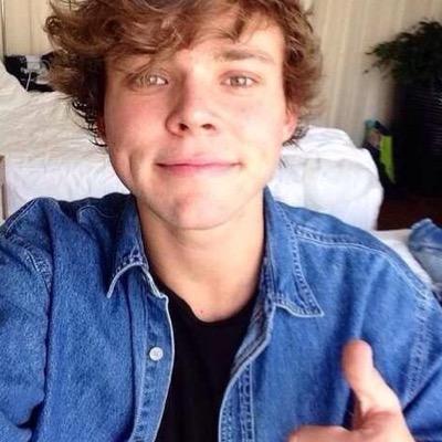 hella_ashton's profile picture. I'm honestly a mess because of those four boys.