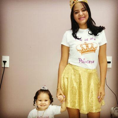 Corra atrás da sua felicidade, daquilo que te faz bem, daquilo que te faz sorrir.” ✌
