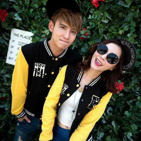 My Name : Septi Herawati Johnike Cortez | Born : Italian | Life : Indonesian | 14 Y.o | I'm a Beliebers, Potterhead, Narnian And Etc :) ;)`

Ps : I Love God :)`
