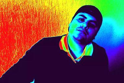 Músico, ingeniero de audio buen pedo! Instagram: tonyzaoj    Snapchat: tonyzaoj