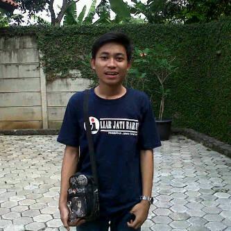 @iwanfals Graffiti writter @riipeenDOMS @TSA_Teams @JAF @DARBOTZ @TEMBOKBOMBER @streetartjakarta @BOMBINGWALLS @pen'sArt