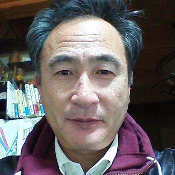 飛び出す絵本を勢いよく開いたら城が目に刺さった