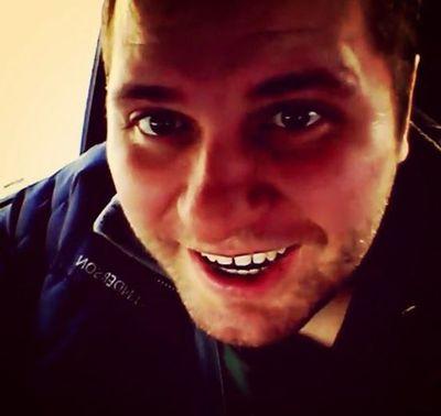 creatuvechris25's profile picture. Lover of Good things. Family, life, values, life in general is beautiful.  Being a friend.  Building one smile at a time, through small acts of kindness