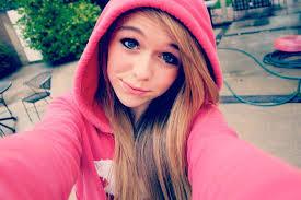 bestlaura735's profile picture. Los suenos no desa arecen siempre que las personas no los abandonen.