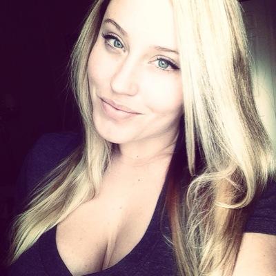 AllyMac_girl's profile picture. Defender of Humankind