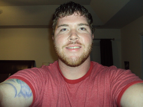 http://t.co/fYysmIqurv - Sports enthusiast who loves whiskey and uncomfortably long hugs!