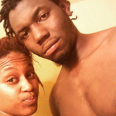 N love with the one n ONLY Quincy I love yhu bae my son lil toi Jr I love him to death going to school for nursing assistance can't wait to graduate