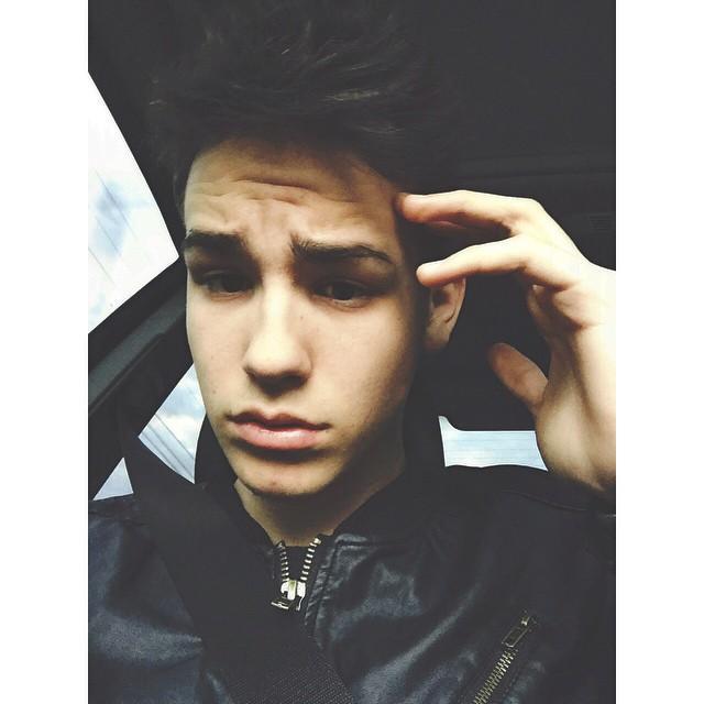 @jacobwhitesides's parody ©1997