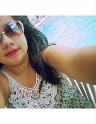 chica peliroja con muchos pensamientos raros ✌