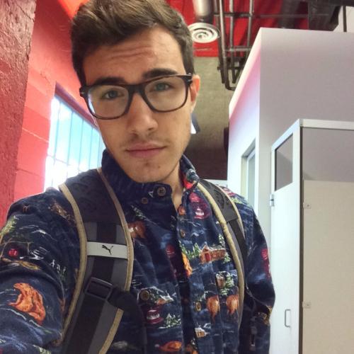w'suuup? hmu/making new friends