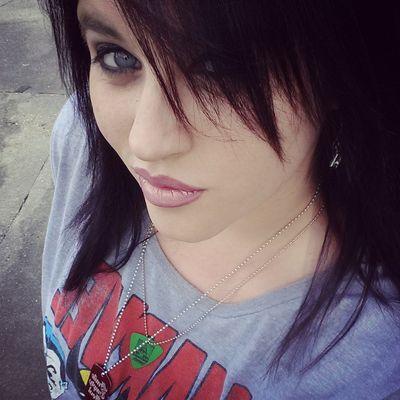 Jessica_Faith19's profile picture. 24 - Mother: KatiBugg & 3 Furbabies - Girlfriend To The Best: Matthew Williams 3 - Music Junkie - Tattoo Addict. 
#LGBTQpride #FreeYourMind