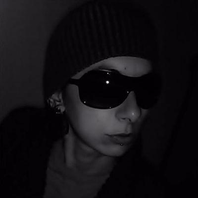 TeoDeny's profile picture. Verba volant, scripta manent.