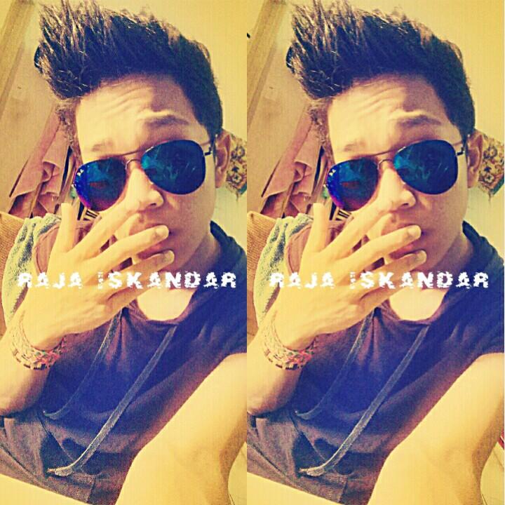 Id Wechat:nik_nicky96 Follow La Itew,xmau sombong ok..spoting jew ok..salam kenalan kepada sume warha twitter ..
