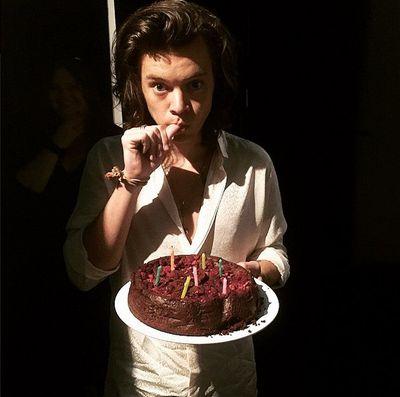 follow @Groan_Harry