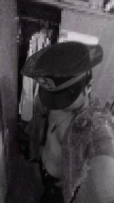 Uniformed Pulis with XL tool. been inactive for sometime at kasal na. But can definitely still read your DM