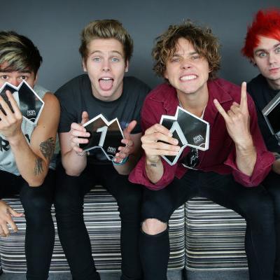 LeslynnCarter03's profile picture. FOLLOW @LeslynnCarter  | Sydney, Australia | Met 4/4 four times | BUT YOUR NOT @5SOS