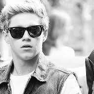 follow @bieberxhes