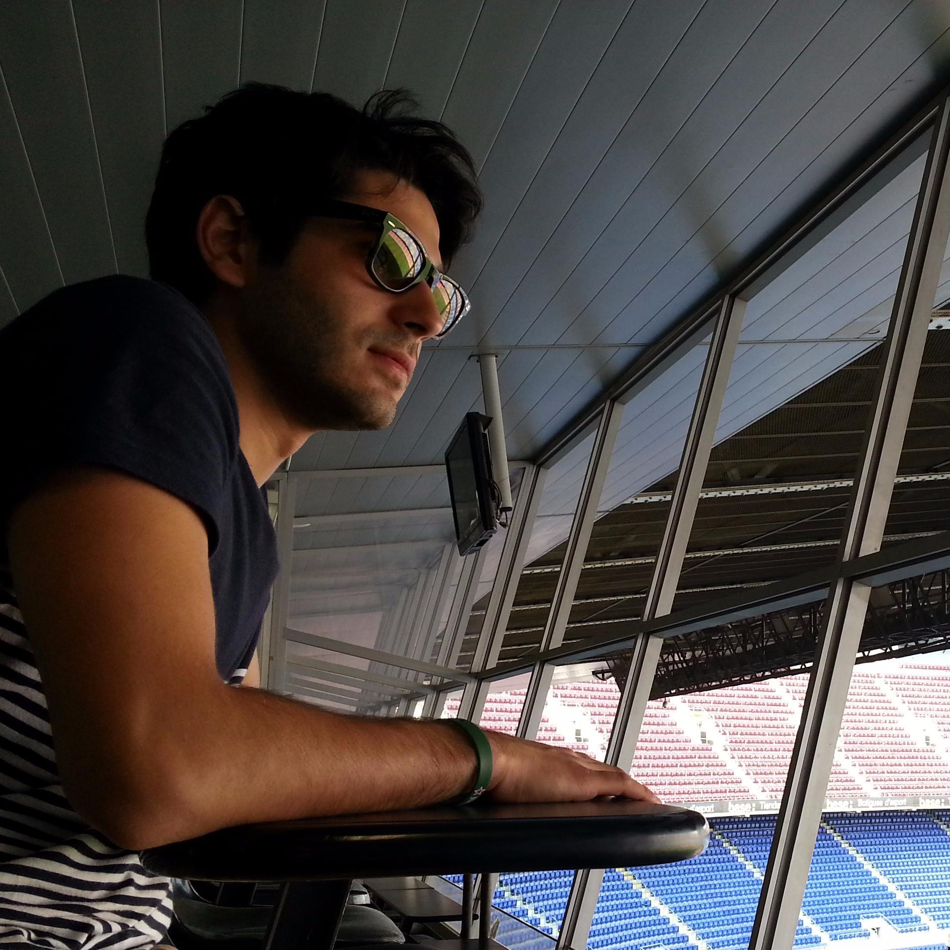 toprakemree's profile picture. 