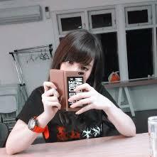 Suka menulis, membaca, imut, manis, cantik, semuanya deh..tp sederhana lo... :-)