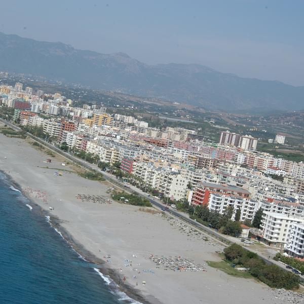 mahmutlaroem's profile picture. 