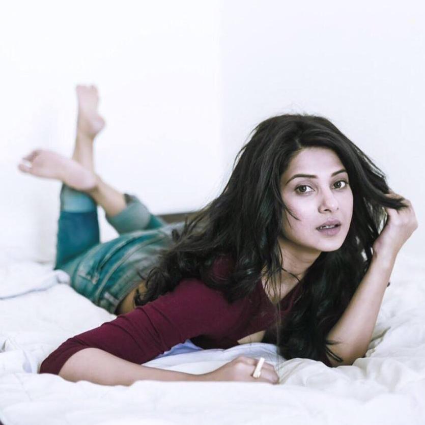 It's only for & About the princess screen television Jennifer winget @jenwinget & @jennifer000 FB PAGE https://t.co/rZJppBDVXt