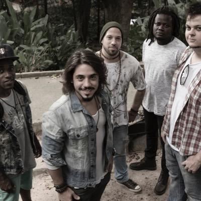 Sabatieoficial's profile picture. A Banda Sabatiê é formada por Guga Sabatiê, Vitor Cortez, Thiago Maximino, Mariano San Roman e Leandro Lima
