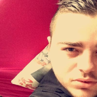 Chriisblt's profile picture. #TeamLens #RT94 #TeamB20 #Teamjul