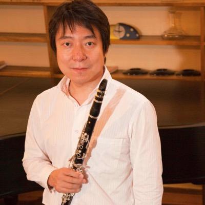 仙台でクラリネット奏者、吹奏楽指導者をしています。東北学院大学シンフォニックウインドアンサンブル、登米ジュニア吹奏楽団、はさま吹奏楽団常任指揮者。古川シンフォニックウインズ音楽監督。国立音楽院宮城キャンパス講師、仙台チェンバーアンサンブル主宰。仙台木管五重奏団、クラリネットアンサンブルエニグムなど