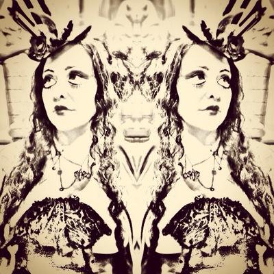 Artist, Writer, Muse, Model, Recluse, INTP, ♌️ 🌞, ♏️ 🌙, ♐️ Rising, Infrequent Performance Painter, Agent of Chaos #art #poetry #photography ☕️🖤 #aiartistheft