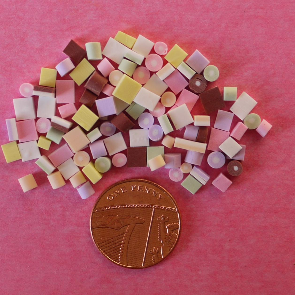 Hi Louise Miller here. I make 1:12 Scale Dolls House Handmade Miniatures