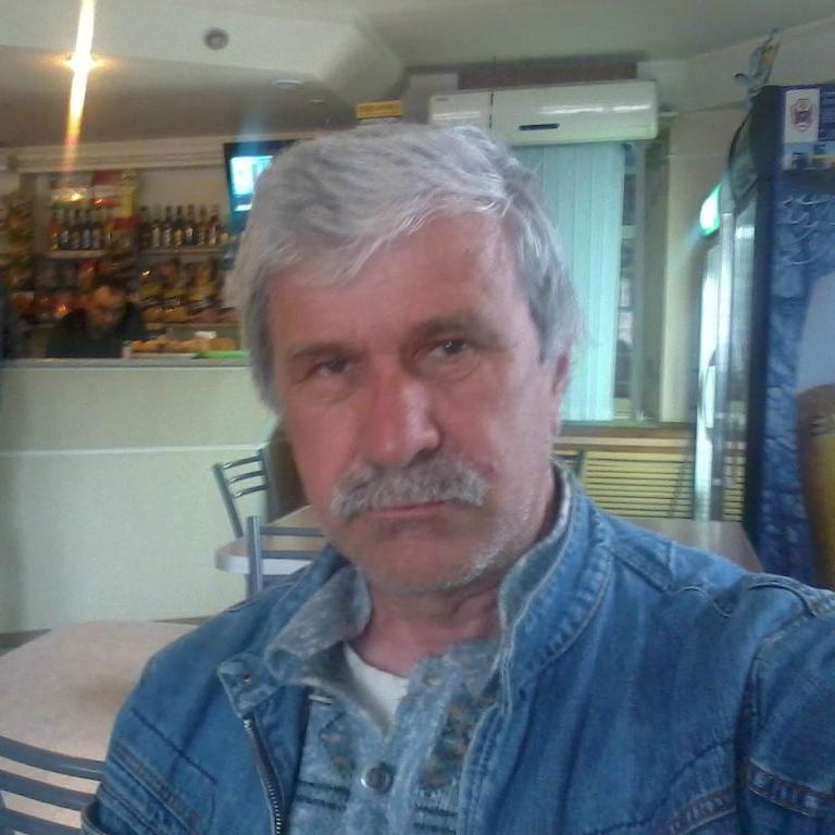 lepresolii's profile picture. 