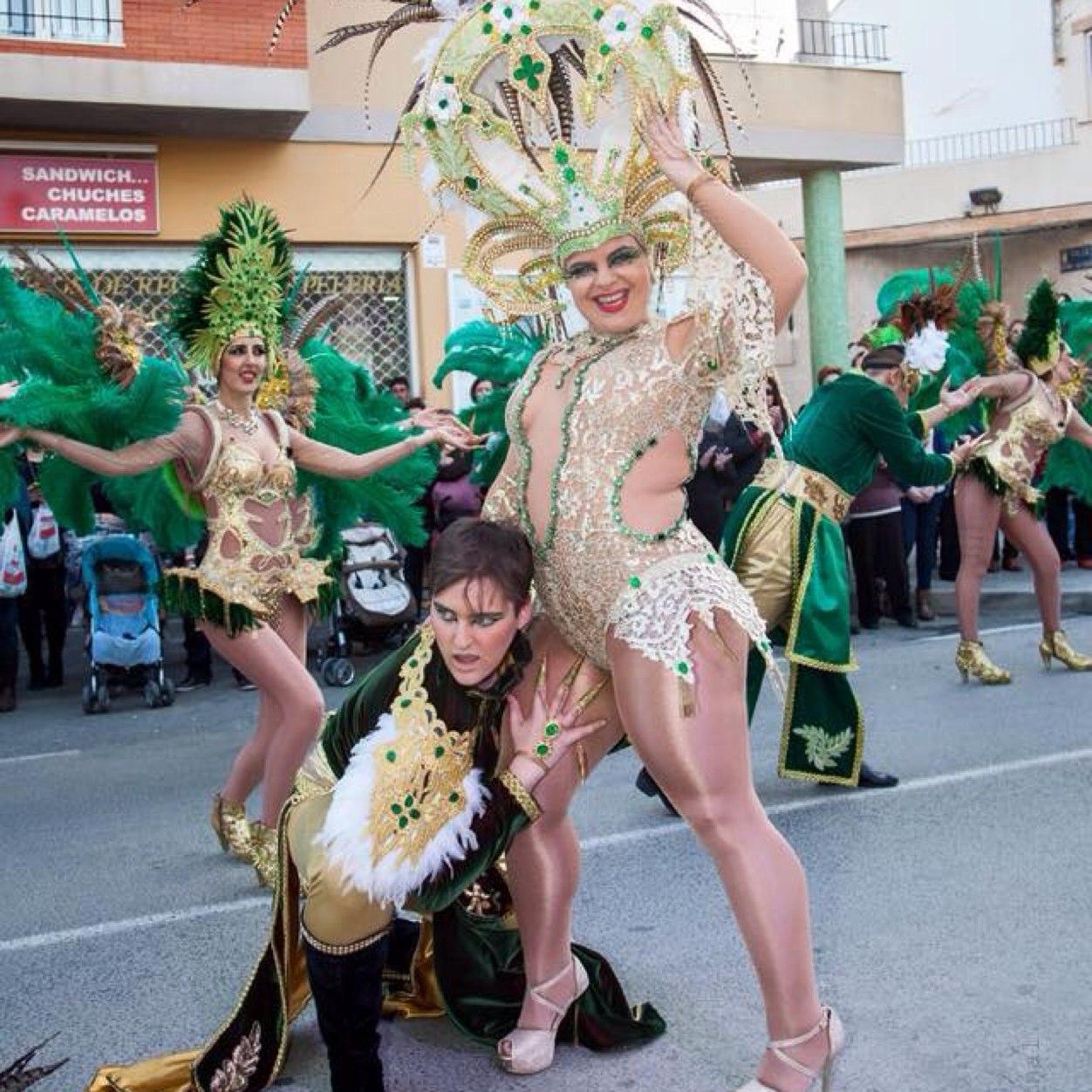 Desde 2009 y hasta ....... , nos encanta el carnaval y que el publico disfrute con nosotros .