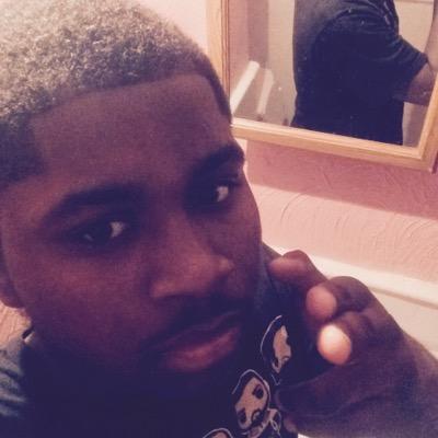 FreeDeeHoe! FreeBow Youngcurl Teamcurl FreeHil #YoungCurl
Rip D , Nik & lil  

Nicetown