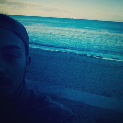 aleex_m80's profile picture. Hoy te quiero más que ayer, pero menos que mañana. Siempre a tu lado, en las buenas y en las malas. //F.C.Barcelona//Almeria